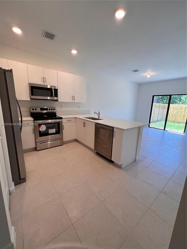 Foto del edificio - 24562 SW 119th Pl