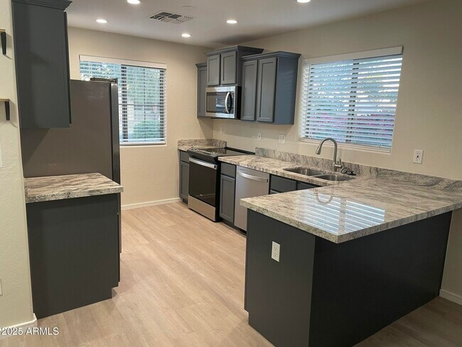 Building Photo - 3988 E Los Altos Dr