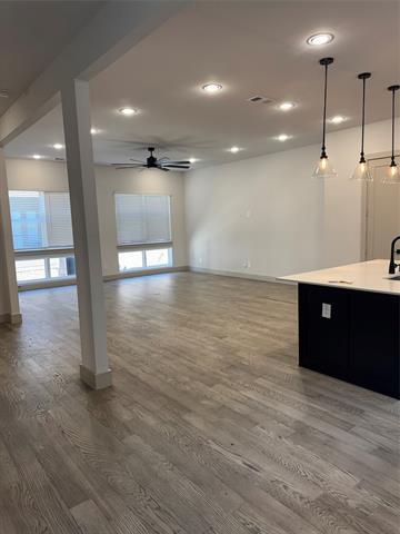 Foto del edificio - 2511 Carolwood Ln