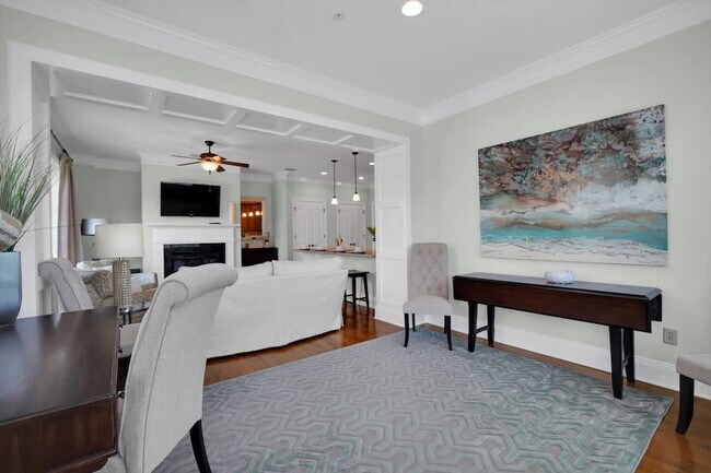 Foto del edificio - 165 W Bay St