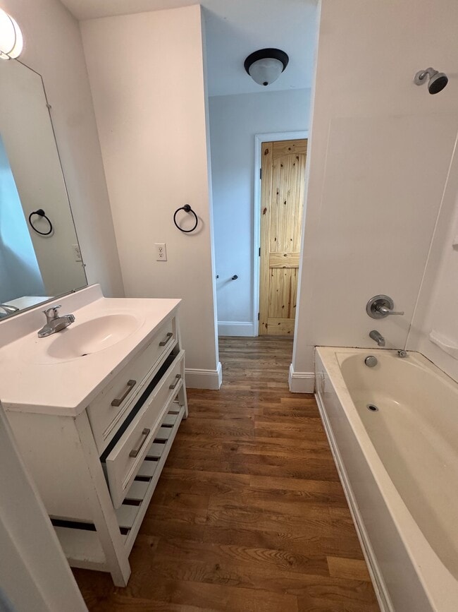 Foto del edificio - 4116 Dorris St