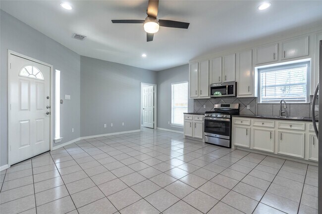 Foto del edificio - 1122 Ryon St