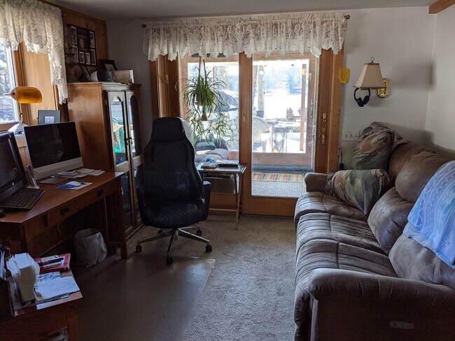 Foto del edificio - 286 Wakefield Rd
