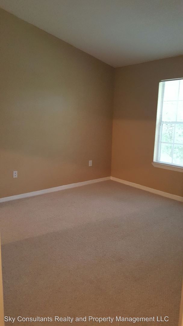 Building Photo - 828 Grand Regency Pointe