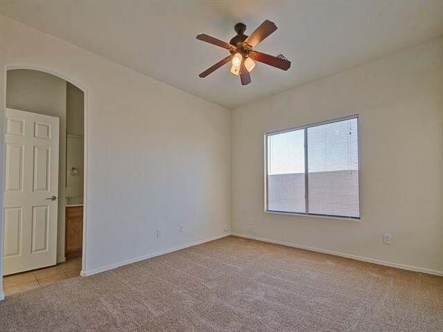 Foto del edificio - 8808 W Hess St