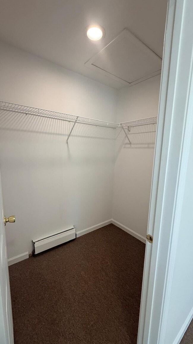 Building Photo - 91 Cloverdale Ave