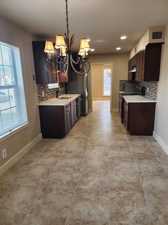 Foto del edificio - 410 Yorktown Ln