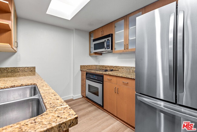 Foto del edificio - 13700 Marina Pointe Dr