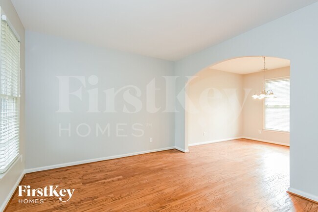 Foto del edificio - 506 Millside Tr