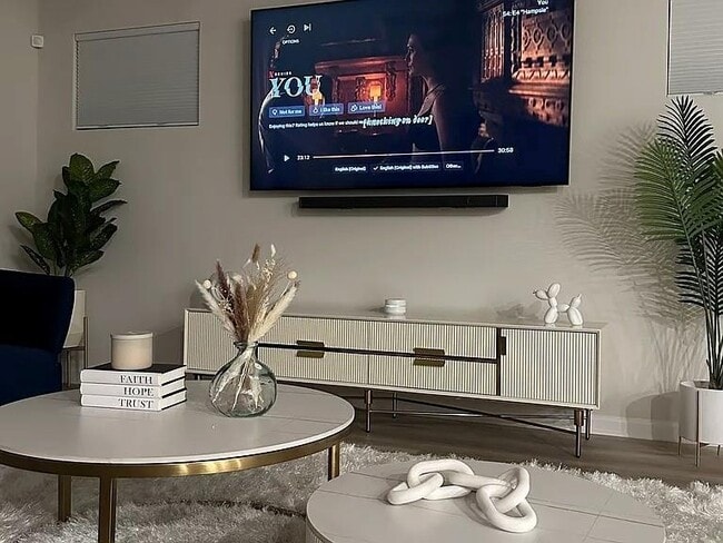 Foto del edificio - 1177 Sunny Lk Dr