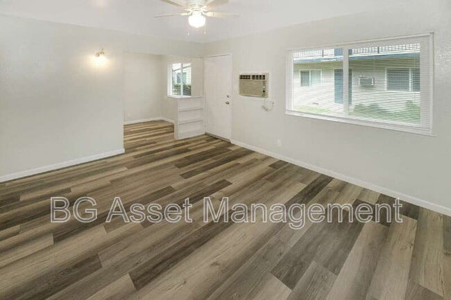 Photo - 1932 Ethan Wy Apartment