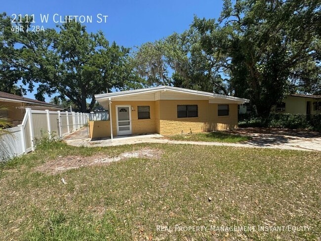 Photo - 2111 W Clifton St House