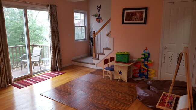 Foto del edificio - 10 Middlesex Ave