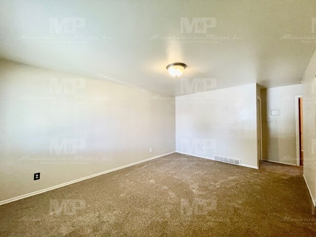 Building Photo - 1113 Hays St