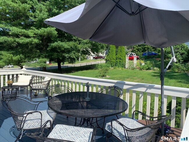 Foto del edificio - 160 Russell St