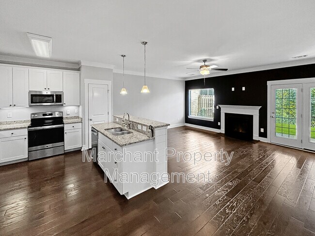 Building Photo - 766 Elmbrook Dr