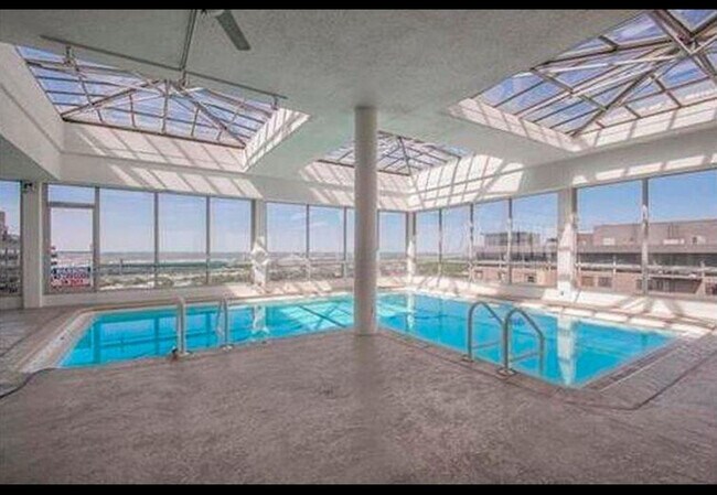 Foto del edificio - 600 E 8th St