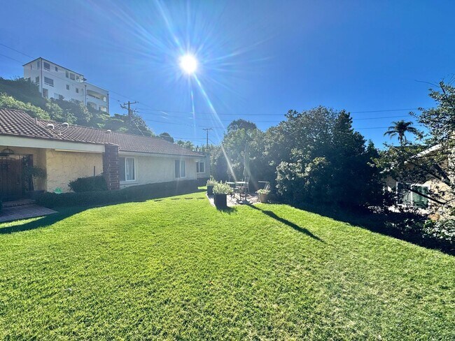 Foto del edificio - Quiet cul-de-sac Ondulando home with attached ADU included!!