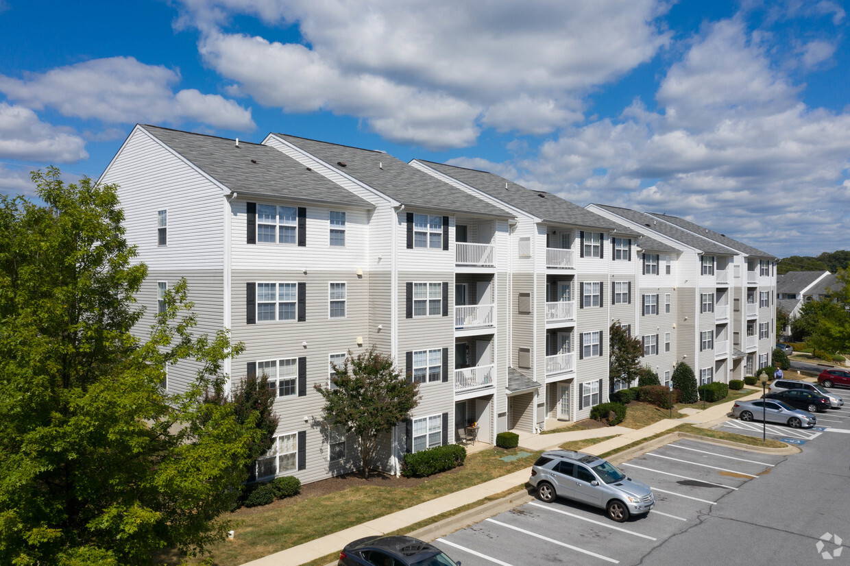 Foto principal - The Summit at Owings Mills Apartments