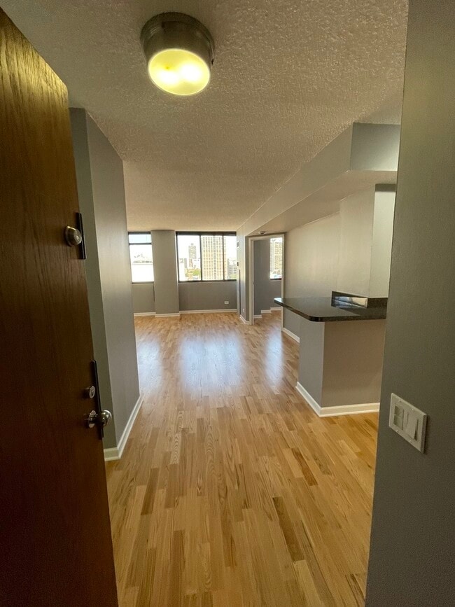Building Photo - 2800 N Orchard St