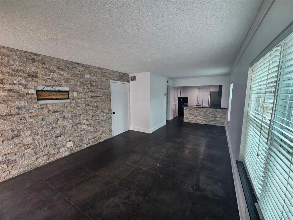 Foto principal - 3777 NW 78th Ave