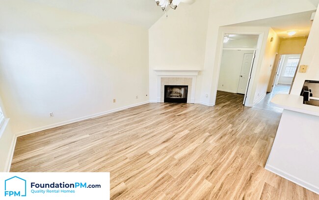 Building Photo - 1230 Brady Hollow Ln