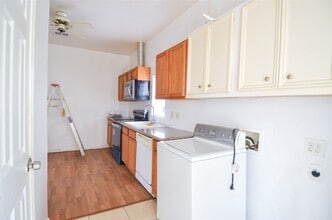 Building Photo - 10340 Tanner Rd