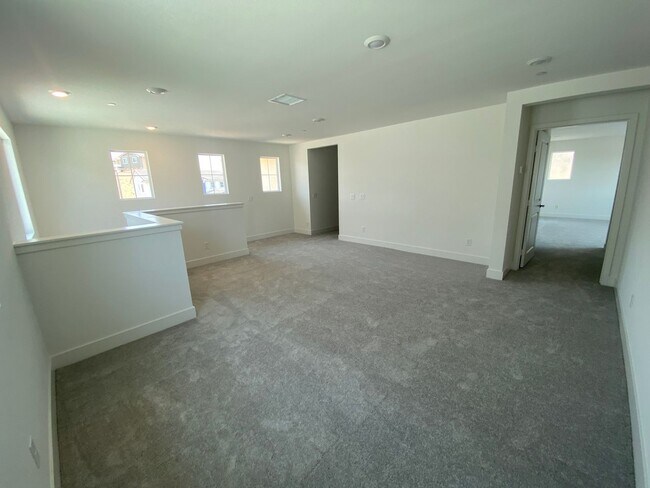 Building Photo - Like New 4 Bedroom Winchester Home Zoned for Temecula Schools