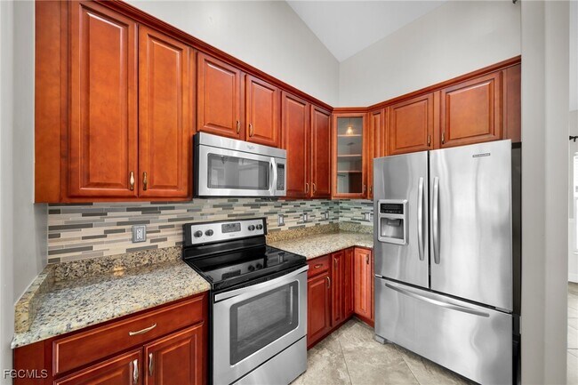 Foto del edificio - 3326 SW 8th St