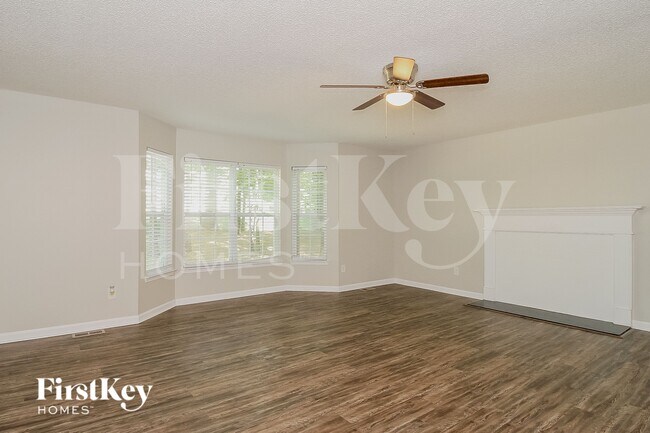 Foto del edificio - 944 Highland Glen Rd