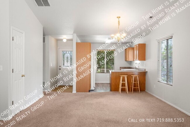 Foto del edificio - 7605 Artisan Pl