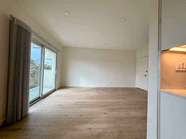 Foto del edificio - 2721 2nd St