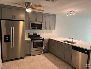 Building Photo - 6064 Laurelwood Dr