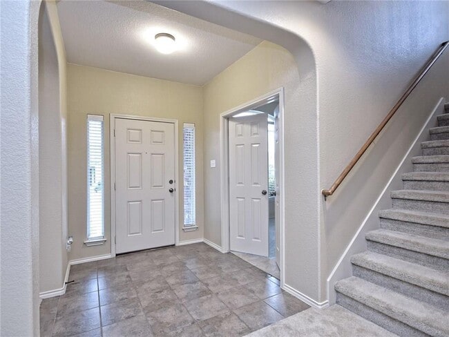 Building Photo - 1005 Big Spring Dr