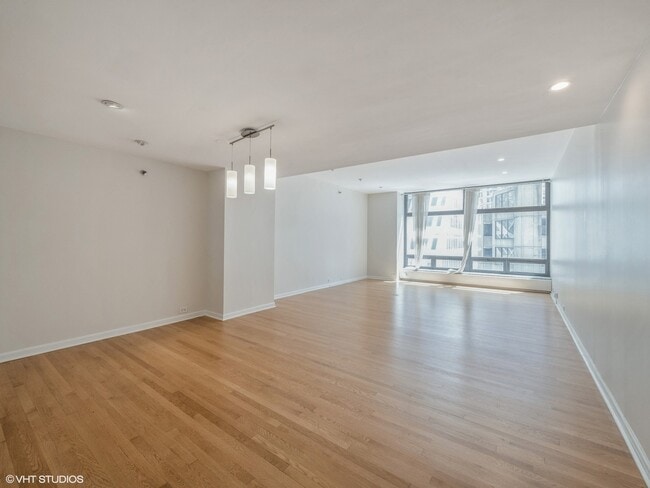 Building Photo - 680 N Lake Shore Dr