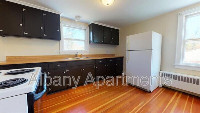 Foto del edificio - 63 Wellington Ave