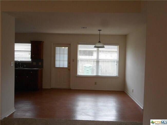 Building Photo - 106 Brenna Cir