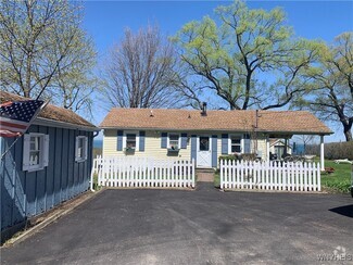 Building Photo - 1757 Lake Rd