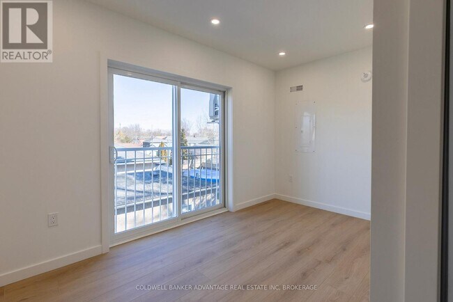 Photo du bâtiment - 429 Sugarloaf St