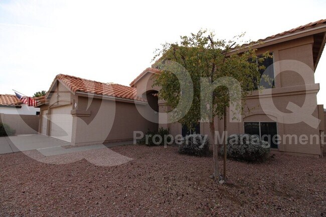 Building Photo - 1450 South Villas Court