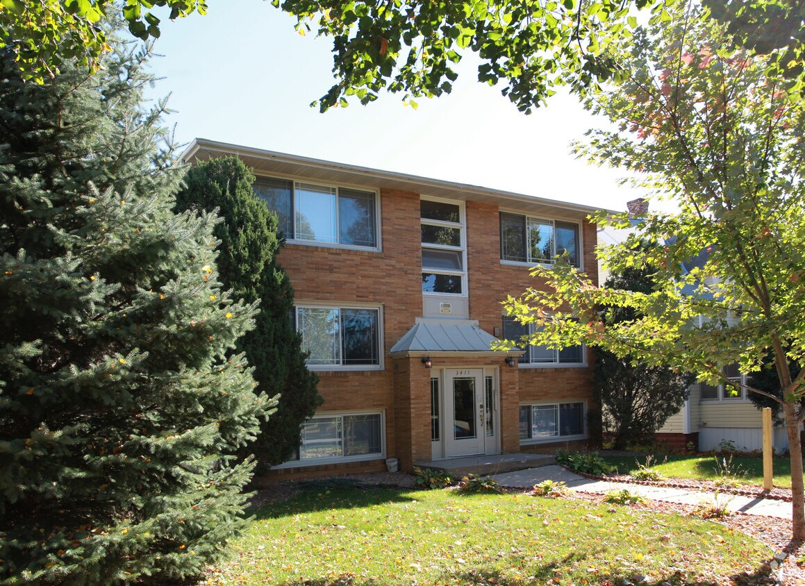 Building Photo - 3411 15th Ave S