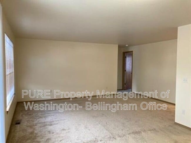 Building Photo - 413 Rowland Rd