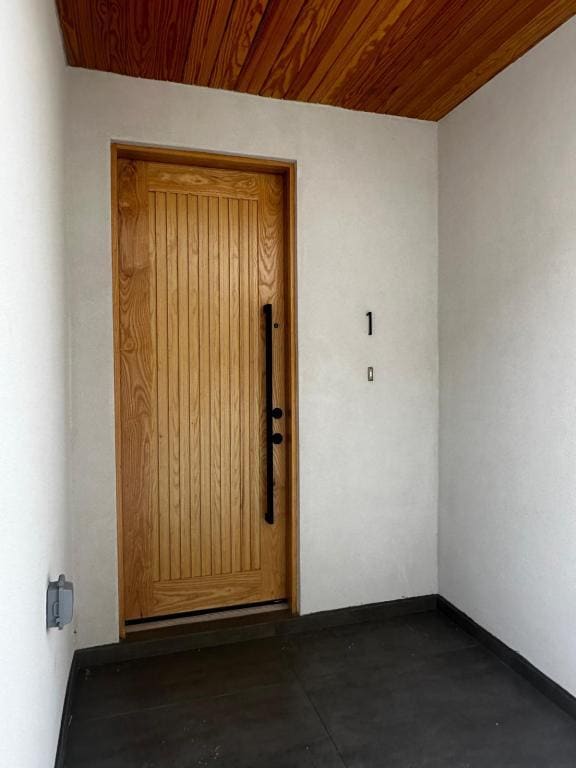 Building Photo - 310 E Rogers Rd