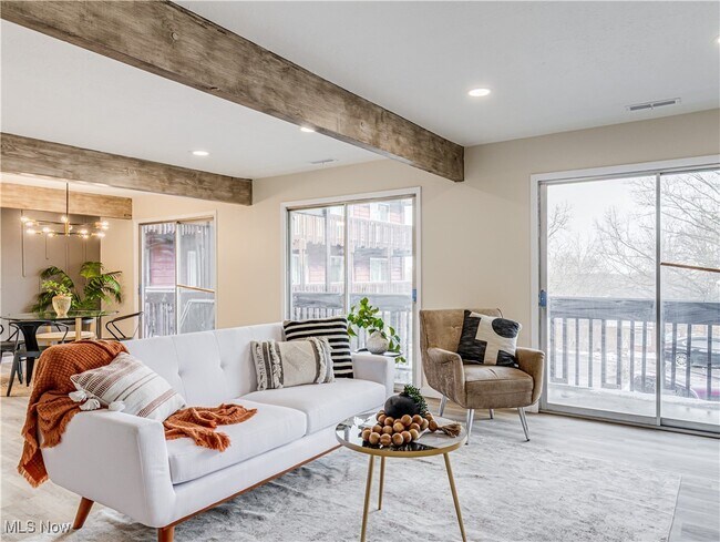 Foto del edificio - 2550 Chamberlain Rd