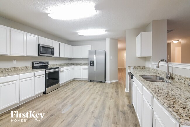 Foto del edificio - 634 Silvertop Rd