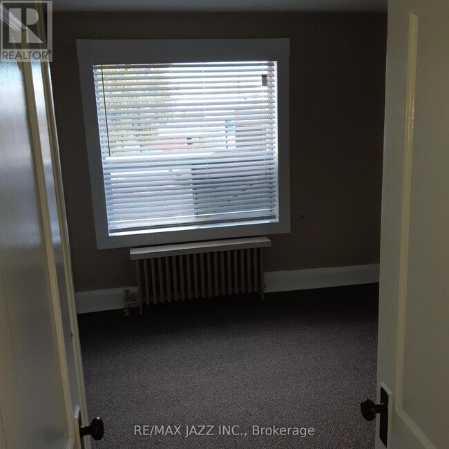 Photo du bâtiment - 532 Simcoe St S