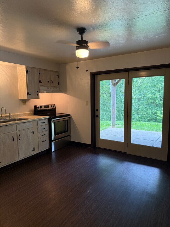 Foto del edificio - 16357 Irish Ridge Rd