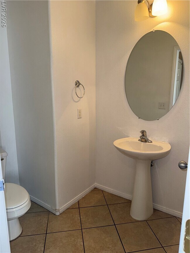 Building Photo - 10519 Allegrini Dr