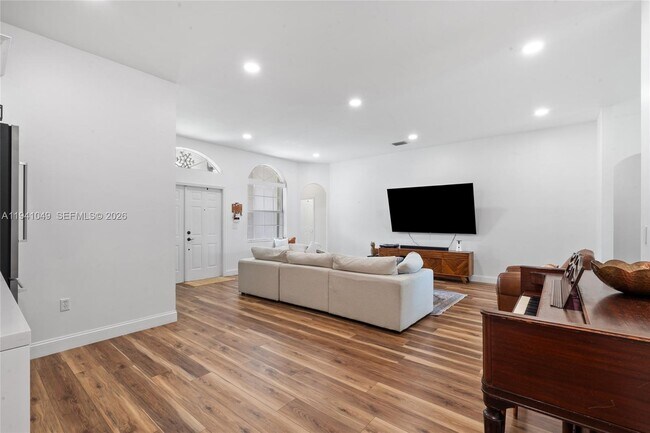 Building Photo - 2630 Dunwoodie Pl