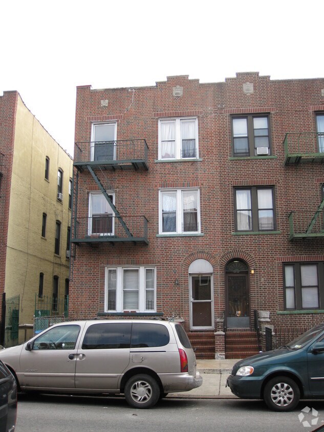 Building Photo - 47-21 45th St
